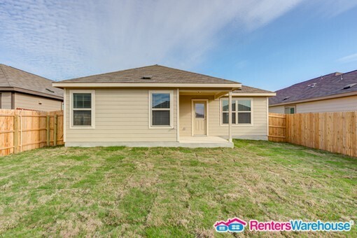Building Photo - 3 bedroom / 2 bathroom in Glencrest New Br...