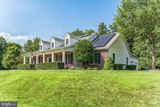 Building Photo - 8941 Grotto Ct
