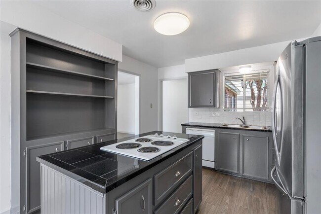 Building Photo - 1066 Red Rock Canyon Dr