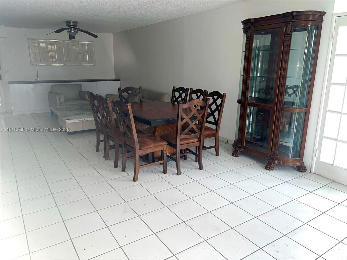 Foto del edificio - 9820 S Hollybrook Lake Dr