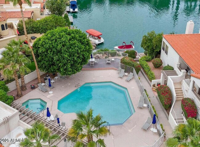 Foto del edificio - 10080 E Mountain View Rd