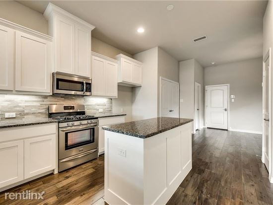 Foto del edificio - 3 br, 2.5 bath Townhome - 233 E Spring Valley