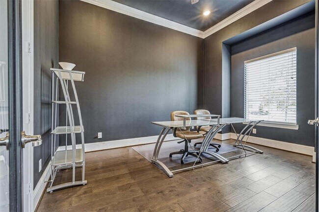 Building Photo - 12907 Mustang River Dr