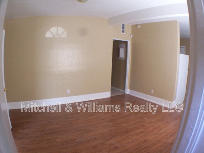 Building Photo - 2715 Lippia Rd