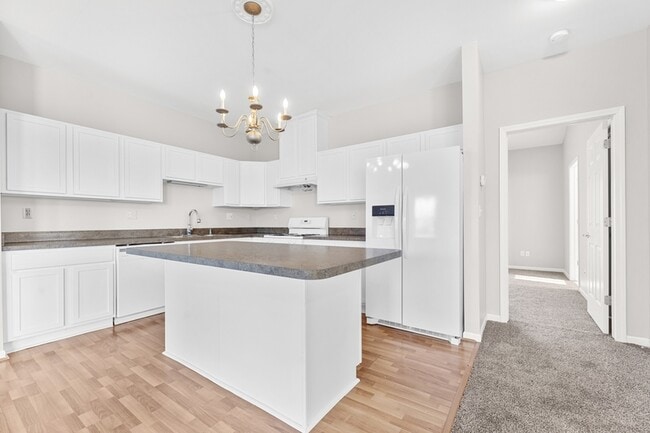 Building Photo - 2885-2885 5th St