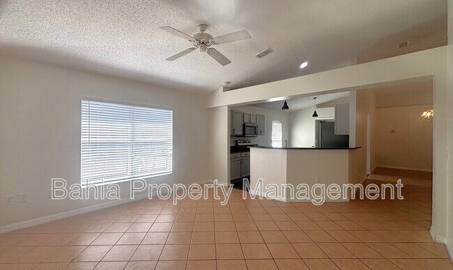 Foto del edificio - 10827 Laxton St