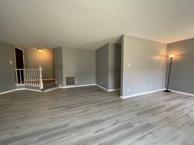 Building Photo - 1655 Dover Ct