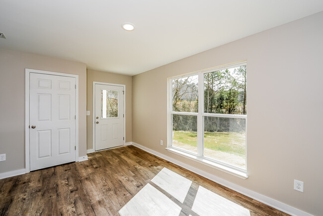 Building Photo - 10 Willowridge Lane