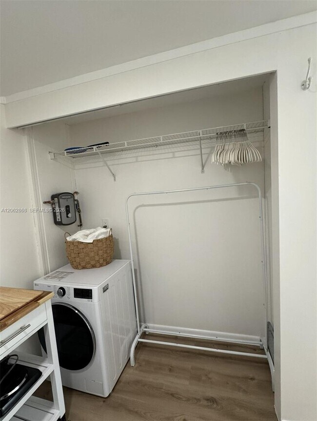 Foto del edificio - 914 N Ocean Breeze
