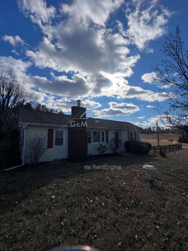 Photo - 1244 Mountain View Rd House