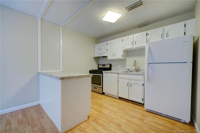 Foto del edificio - 207 Cottonwood Rd