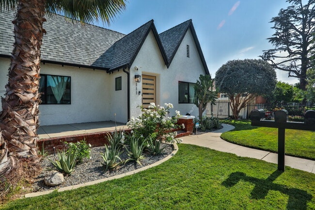 Fully Furnished 3BR Home in Long Beach W/ Appliances - Fully Furnished 3BR Home in Long Beach W/ Appliances