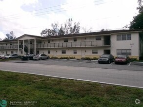 Building Photo - 8600 NW 40th St