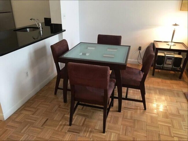 Building Photo - *NO FEE* BRAND NEW RENOVATIONS--HIGH CEILI...
