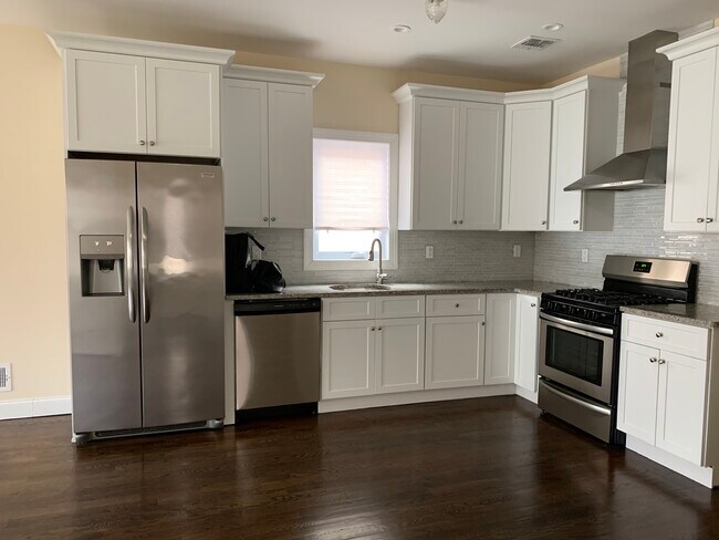 Foto del edificio - 445 Deisius St