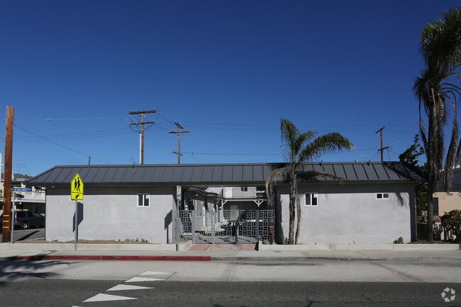Building Photo - 1244 W Balboa Blvd