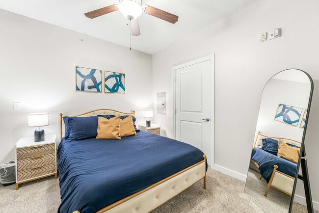 Building Photo - 501 E Oltorf St