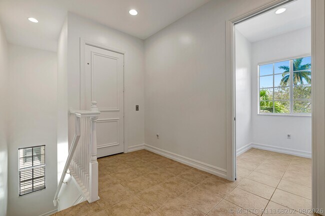 Building Photo - 359 Chambord Terrace