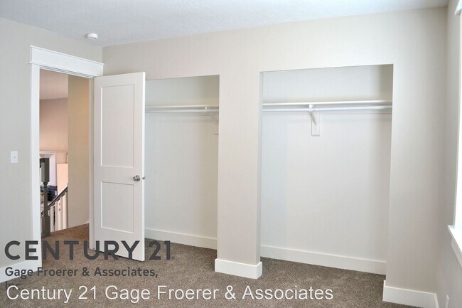 Foto del edificio - 5 br, 2 bath House - 2795 W 5875 S