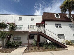 Building Photo - 9221 Tudor Dr