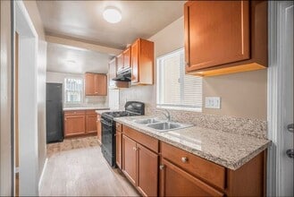 Building Photo - 753 Rincon St