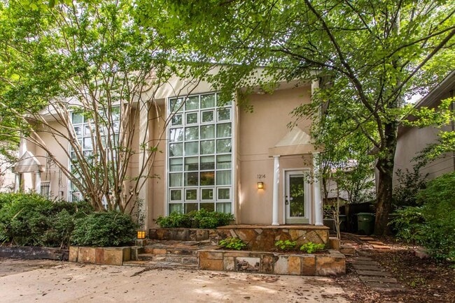 Foto del edificio - 1214 Cleburne Ave NE