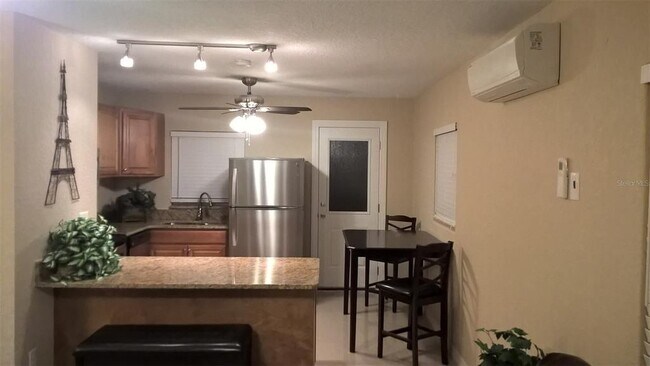 Foto del edificio - 2512 Musselwhite Ave