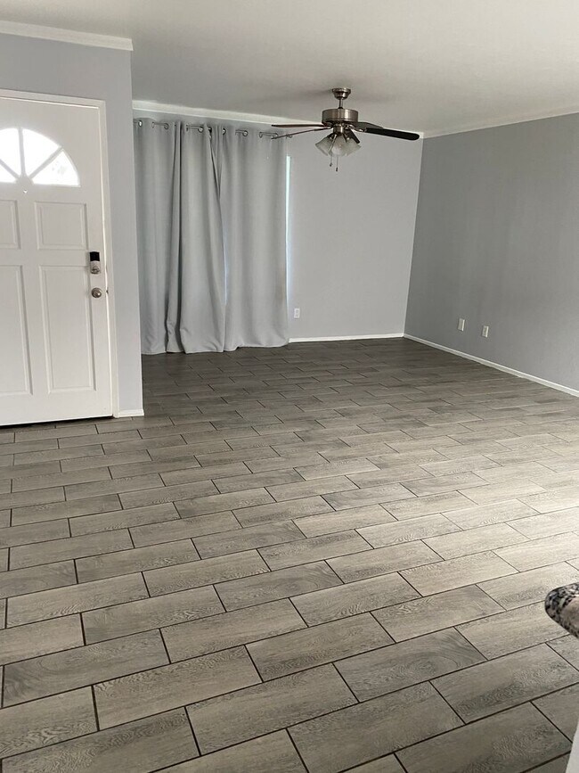 Building Photo - Cozy 3 bedroom in desirable Village Park R...