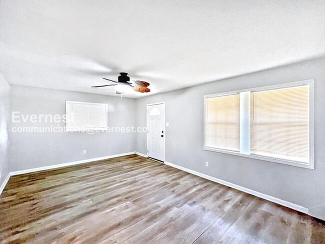 Building Photo - 8614 Bunker Hill Dr