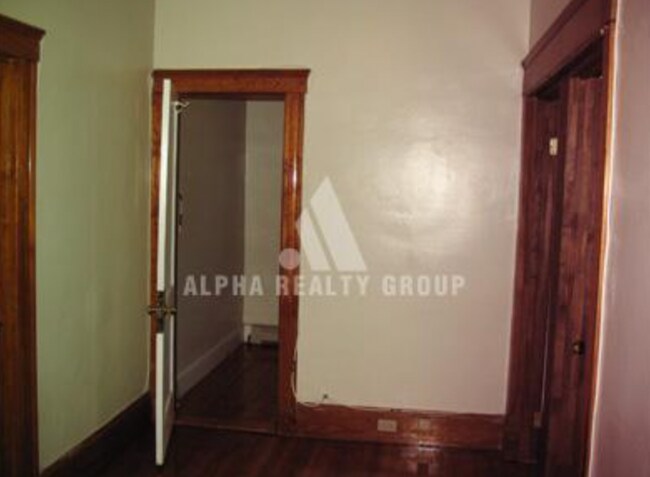 Building Photo - 132 Glenville Ave