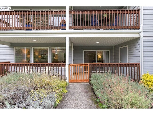 Foto del edificio - 6734 N Richmond Ave