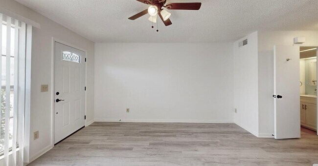 Foto del edificio - 6710 121st Ave N