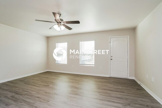 Foto del edificio - 4 Bedroom Pet-Friendly Home in Cape Coral, FL with Main Street Renewal