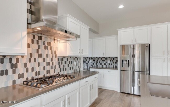 Building Photo - 4390 Noble Dr