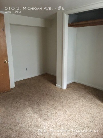 Building Photo - 4 Bedroom 2 Bath Walk to Ferris Campus!
