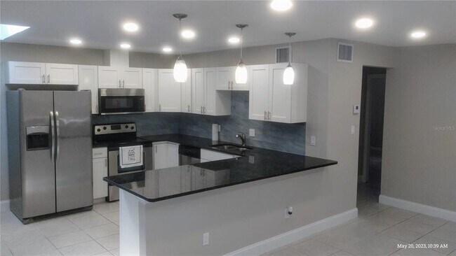 Foto del edificio - 1831 N Normandy Blvd