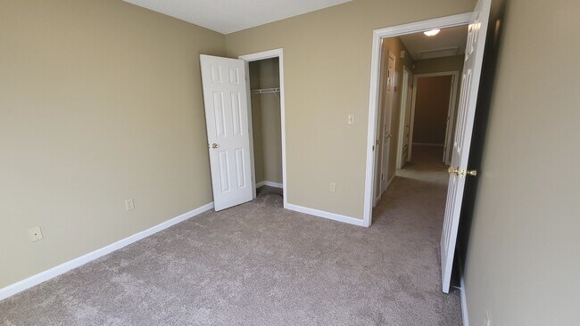 Foto del edificio - 2777 Virginia Woods Pl