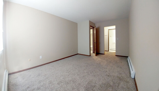 Master Bedroom - 2312 Valleyhigh Dr NW