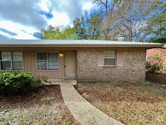Building Photo - 1601 Acorn Ln
