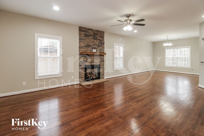 Foto del edificio - 1803 Gracewood Dr