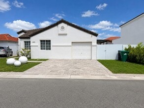 Building Photo - 680 NW 124th Pl