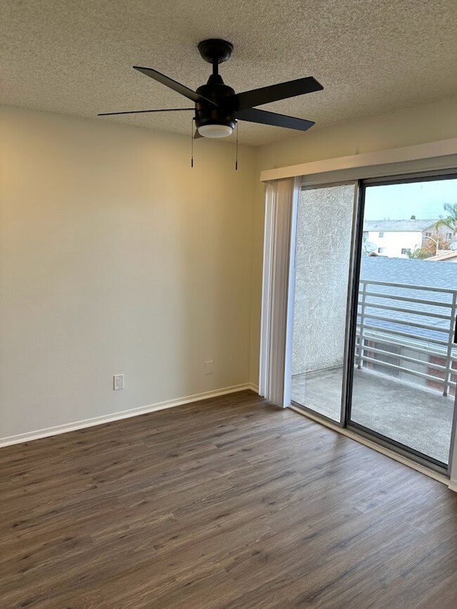 Building Photo - Newly Upgraded 2BD/2BA Apartment Home. Hur...