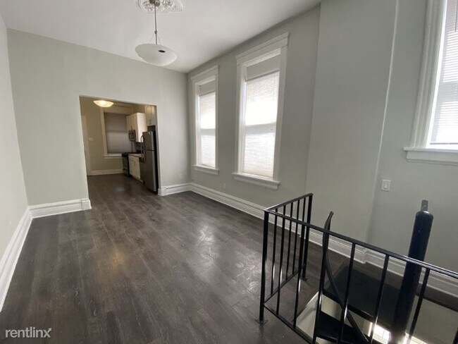 Foto del edificio - 1653 N Halsted St