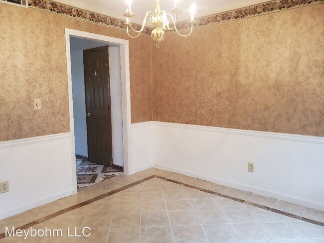 Building Photo - 3 br, 3 bath House - 534 Waterford Drive