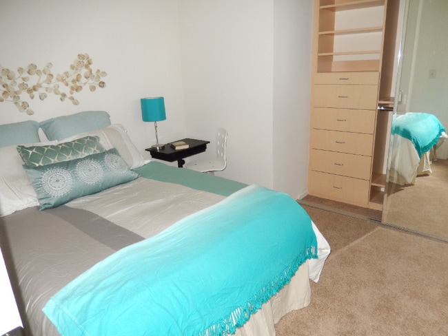 Building Photo - 1030 Agate St