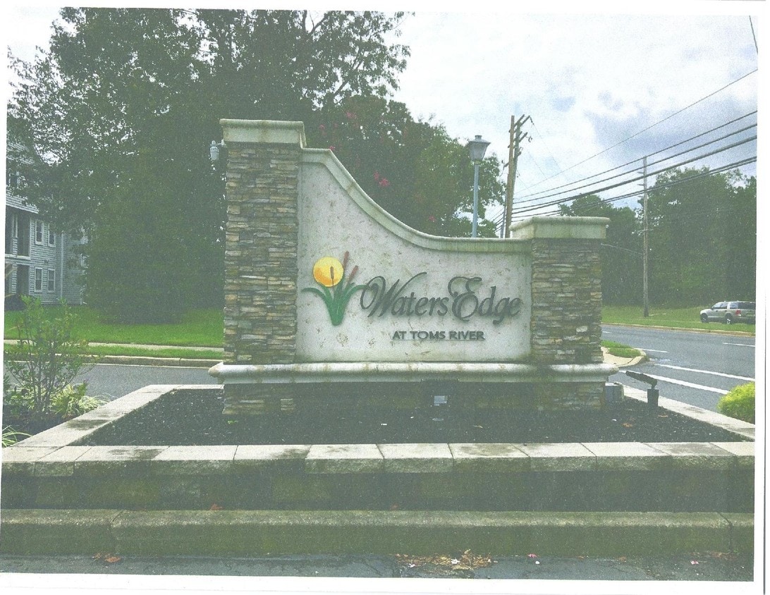 1019 Waters Edge Dr, Toms River, NJ 08753 Condo for Rent in Toms
