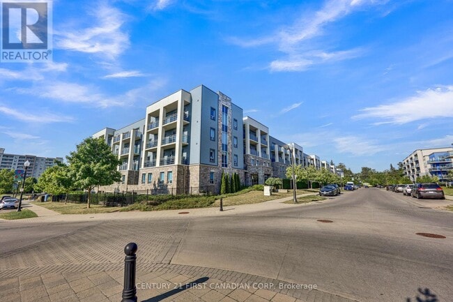 Building Photo - 340-340 Sugarcreek Trail