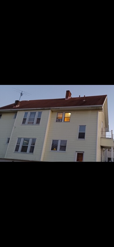 Foto del edificio - 2041 Elbur Ave