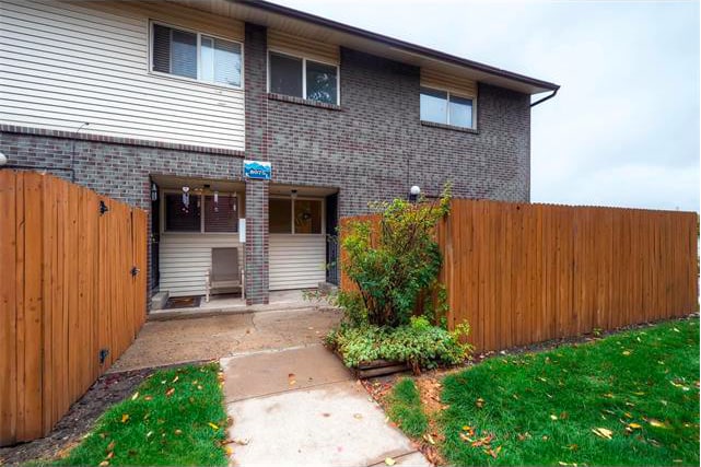 2BR/1.5BA Remodeled Row Home in Westminster AVAIL 7/15 - 2BR/1.5BA Remodeled Row Home in Westminster AVAIL 7/15