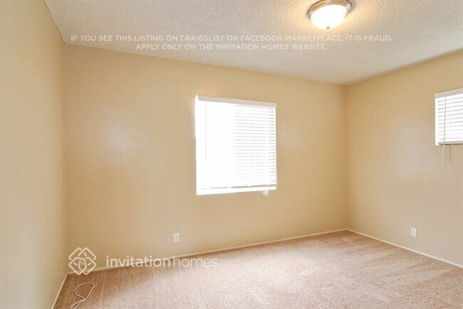 Foto del edificio - 719 Erica St